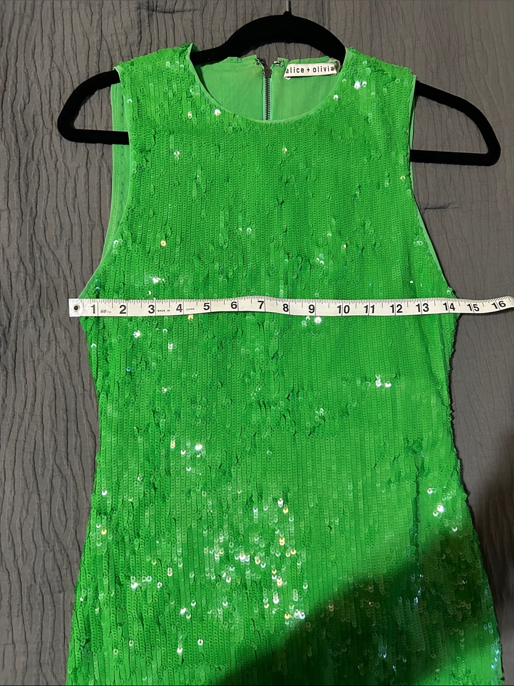 Alice + Olivia Emerald Green Sequin Sleeveless Shift Dress - Picture 4 of 5